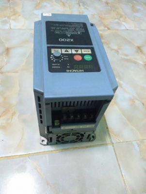 อินเวอร์เตอร์ปรับรอบมอเตอร์ 1แรง ไฟเข้า220v1เฟส ออก220v3เฟส