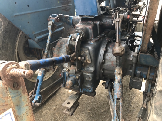 ขาย6610คานหน้าคาลาโล่ปั้มกลมไอดีใหญ่เกียรและท้ายมีดันหน้า หางห้าไม่เอาหางก็ได้ เอกสารใบอินวอย