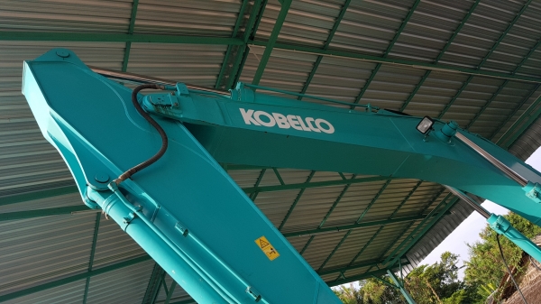 ขายรถแบคโฮ KOBELCO SK200-8 Yn12 SuperXM ใช้งาน 6 พันชั่วโมง สภาพนางฟ้า ขายรถแบคโฮ KOBELCO SK200-8 Yn12 SuperXM ใช้งาน 6 พันชั่วโมง สภาพนางฟ้า