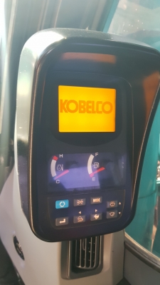 ขายรถแบคโฮ KOBELCO SK200-8 Yn12 SuperXM ใช้งาน 6 พันชั่วโมง สภาพนางฟ้า ขายรถแบคโฮ KOBELCO SK200-8 Yn12 SuperXM ใช้งาน 6 พันชั่วโมง สภาพนางฟ้า