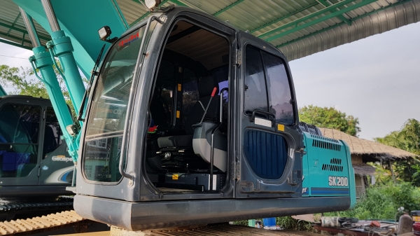 ขายรถแบคโฮ KOBELCO SK200-8 Yn12 SuperXM ใช้งาน 6 พันชั่วโมง สภาพนางฟ้า ขายรถแบคโฮ KOBELCO SK200-8 Yn12 SuperXM ใช้งาน 6 พันชั่วโมง สภาพนางฟ้า