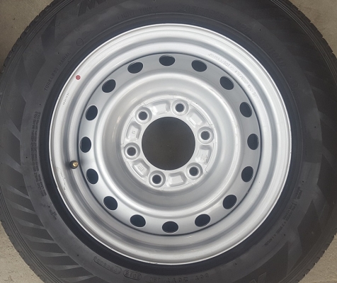 ล้อกะทะขอบ15  6รู139 ยาง205/70/15 ปี15  4 ล้อ