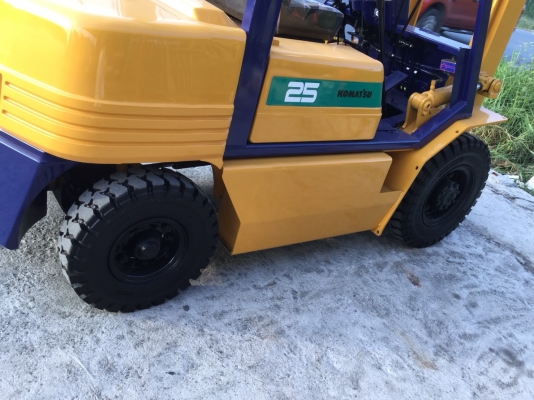 อาร์ ซี เอช โฟรคลิฟท์ ขาย โคมะสุ ขีด 11 ดีเซล 2.5 ตัน