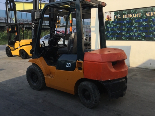 อาร์ ซี เอช โฟรคลิฟท์ ขาย โตโยต้า รุ่น 7 เบนซิน 2.5 ตัน