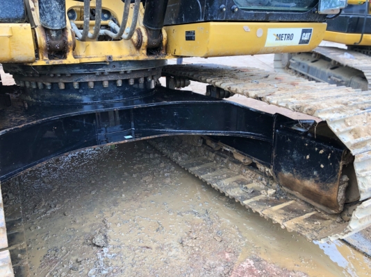 ขายรถแบคโฮ CAT 320D2 ใช้งาน 2 พันชั่วโมง สภาพนางงามจักวาล สวย แน่น เต็มทุกจุด ขายรถแบคโฮ CAT 320D2 ใช้งาน 2 พันชั่วโมง สภาพนางงามจักวาล สวย แน่น เต็มทุกจุด