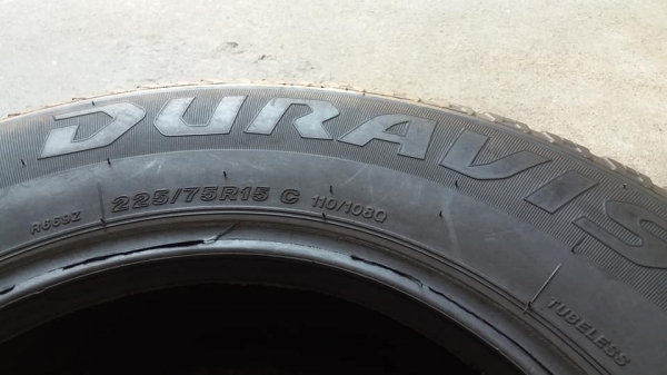 ขายยาง Bridgestone Duravis 225 75 15 ปี 15 ขายยาง Bridgestone Duravis 225 75 15 ปี 15