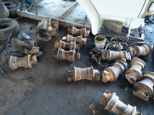 โรลเลอร์ komatsu pc200-5