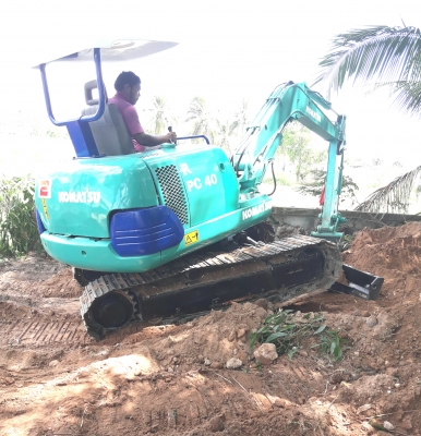 ขาย komatsu pc40รุ่น7