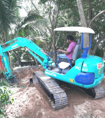 ขาย komatsu pc40รุ่น7