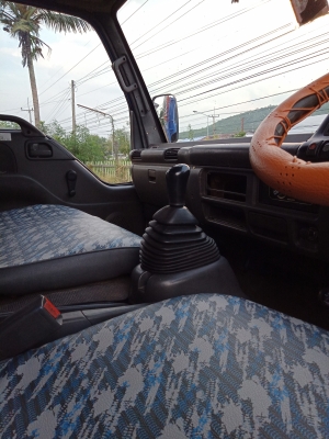 6ล้อNQR150แรงโบอินเตอร์ ห้างแท้ปี48 พาวเวอร์ แอร์ ท้ายเอฟ 6เกียร์เดินหน้า ยางดี คัสซีสวย ยาว4.30ม