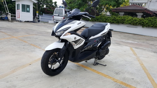 AEROX 155 สีขาวรถปลายปี 2017 สวยพร้อมใช้งาน เอกสารครบเจ้าของขายเอง