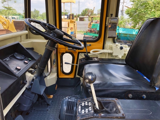 ขายรถตัก KOMATSU WA30-2 เครื่อง3 สูบ ระบบเลี้ยวเอวอ่อน 1500 ชม สมบูรณ์พร้อมใช้ครับ FROM JAPAN ติดต่อ 063-9316985 ID LINE : 0639316985