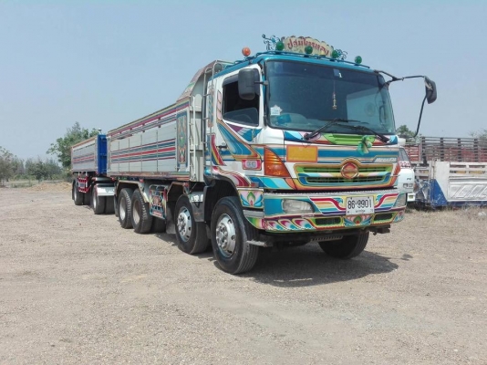 Hino mega เครื่องP11-320 แรงม้า เกียร์ZF แม่ 12 ล้อ ลูก 2 คาน ปี  49 นำ้หนักบรรทุกใด้ 31.5 ตัน รถสวยบาง ใช้งานน้อย เจ้าของออกใหม่ป้ายแดง วิ่งทรายใกล้ๆ ไม่เคยแบกนำ้หนัก