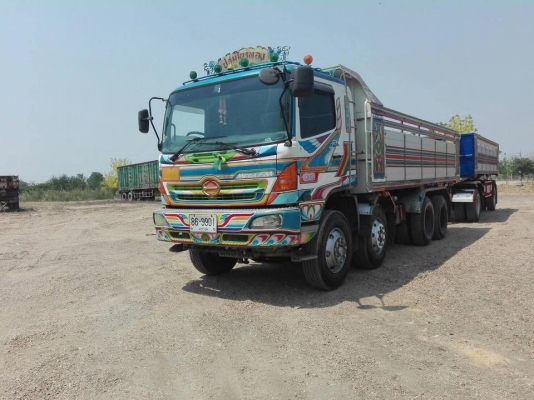 Hino mega เครื่องP11-320 แรงม้า เกียร์ZF แม่ 12 ล้อ ลูก 2 คาน ปี  49 นำ้หนักบรรทุกใด้ 31.5 ตัน รถสวยบาง ใช้งานน้อย เจ้าของออกใหม่ป้ายแดง วิ่งทรายใกล้ๆ ไม่เคยแบกนำ้หนัก