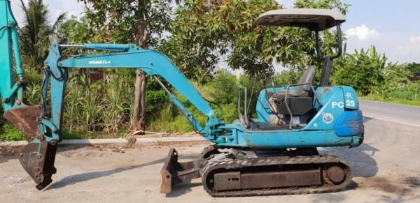 ขายด่วน285,000รถแบคโฮKOMATSUโคมัสซูPC25-7เทียบเท่าPC30คอลโทลสั้นปั้มนี้วครื่องดีปั้มแรงรถนอกเพิ่งนำเข้ามาจากญี่ปู่นยังไม่เคยใช้งานในเมืองไทยเลย