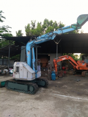 รถแบคโฮ KOMATSU PC30UU รถเก่านอกนำเข้า ยังไม่เคยใช้งานในไทย ชม.การทำงาน 3000+ ชม. เครื่องดี ปั๊มดี เร็วแรงไม่โหลด รถสภาพดี พร้อมใช้งาน มีเอกสารใบอินวอยซ์