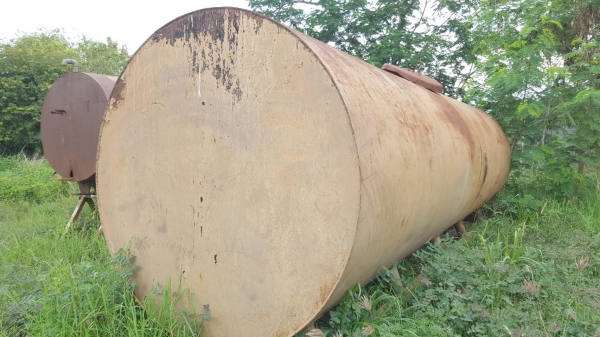 ขาย ถังน้ำมัน 20,000 ลิตร มีขาตั้งเรียบร้อย ราคาต่อรองได้ ขาย ถังน้ำมัน 20,000 ลิตร มีขาตั้งเรียบร้อย ราคาต่อรองได้