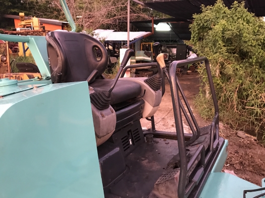 Komatsu pc30-7สภาพดีเก่าญี่ปุ่นมีใบอินวอยไม่เคยใช้ในไทย Komatsu pc30-7สภาพดีเก่าญี่ปุ่นมีใบอินวอยไม่เคยใช้ในไทย