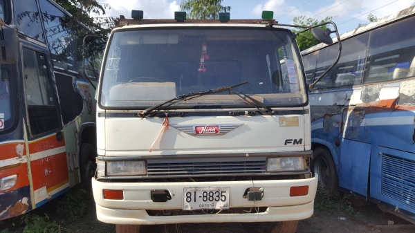 ขาย รถ 10 ล้อดั้ม HINO FM1MNKA ดั้มสามมิตร เครื่อง EM100 220 แรงม้า คัสซีสวย สโลว์กลาง มีลำโพงลากพ่ว