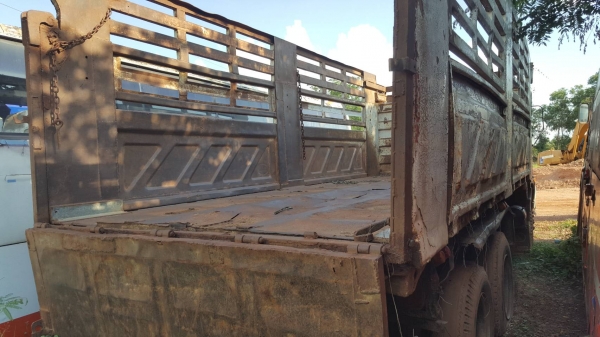 ขาย รถ 10 ล้อดั้ม HINO FM1MNKA ดั้มสามมิตร เครื่อง EM100 220 แรงม้า คัสซีสวย สโลว์กลาง มีลำโพงลากพ่ว