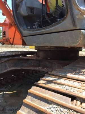 ขายรถแบคโฮ HITACHI ZX135US เก่านอกผ่านการใช้งานในไทย สภาพดี พร้อมใช้งาน ขายรถแบคโฮ HITACHI ZX135US เก่านอกผ่านการใช้งานในไทย สภาพดี พร้อมใช้งาน