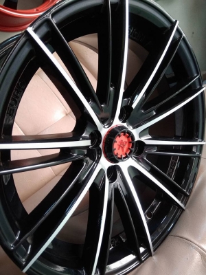 แม็กใหม่ขอบ 15 ราคา 7900 พร้อมยางไทยดีสโตน 12900 บาท