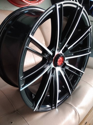 แม็กใหม่ขอบ 15 ราคา 7900 พร้อมยางไทยดีสโตน 12900 บาท