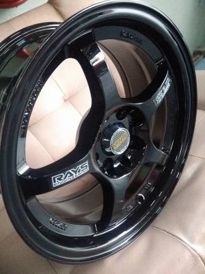 แม็กใหม่ เรย์ แกรมไลท์ ขอบ 15 ใส่รถ 4 รู 100 ราคา 7500 พร้อมยาง 11700 บาท