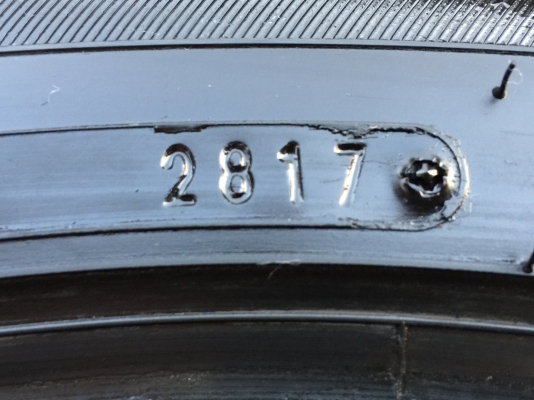 ยาง Dunlop 205 55 16 กลางปี17 ดอกเต็ม ไม่มีปะ ใช้ยาว ราคาไม่แพง ยาง Dunlop 205 55 16 กลางปี17 ดอกเต็ม ไม่มีปะ ใช้ยาว ราคาไม่แพง