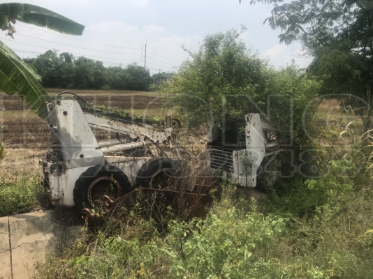 ขายด่วน รถตักเหมืองแร่ 2คัน เดิมใช้งานอยู่ตอนนี้จอด มา2ปี ไม่ได้ใช้สนใจเอาไปปรับสภาพเอง เหมา2คัน เพียง 75000 บาท