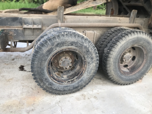 สิบล้อดั้มหัวยาว สิบล้อดั้มหัวยาว