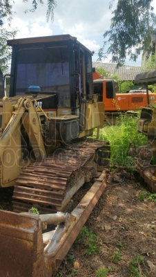 ขายด่วน รถแบคโฮ catD3D เกียร์ทอคเสีย รถจอดทุกระบบยังใช้งานได้เครืองเดิม ขายตามสภาพ 250000 คับ ขายด่วน รถแบคโฮ catD3D เกียร์ทอคเสีย รถจอดทุกระบบยังใช้งานได้เครืองเดิม ขายตามสภาพ 250000 คับ
