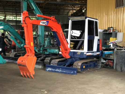 ขายรถขุด KUBOTA KH030 พร้อมใช้งาน ระบบดีเครื่องดี ปั้มไว พร้อมทำสี พร้อมติดแอร์ ติดฟิลม์ มีหัวเก๋ง เก่านอกแท้ มีเอกสารใชอินวอย