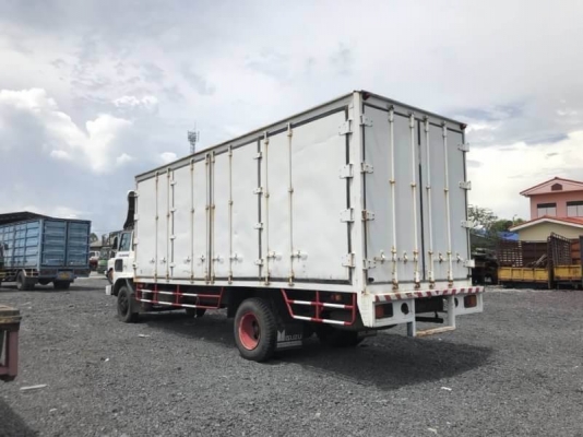 ขาย 300,000 บาท HINO FF177 ตู้ 10 บาน ยาว 7.2 เมตร เครื่อง EH700-168 แรง หัวบาง ยางดี คัสชีสวย เอกสารเล่มทะเบียน  รถอยู่   สมุทรปราการ บางพลี   โทร 0610710295