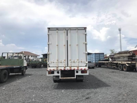 ขาย 300,000 บาท HINO FF177 ตู้ 10 บาน ยาว 7.2 เมตร เครื่อง EH700-168 แรง หัวบาง ยางดี คัสชีสวย เอกสารเล่มทะเบียน  รถอยู่   สมุทรปราการ บางพลี   โทร 0610710295