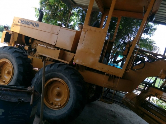 ขายรถเกรด CHAMPION 720 A เอวอ่อน ขายรถเกรด CHAMPION 720 A เอวอ่อน