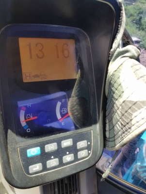 รถแบคโฮ KOBELCO SK200 / YN - 11. , ( รถทำงาน 3,xxx ชม. ) สนใจติดต่อ 081 - 6079515