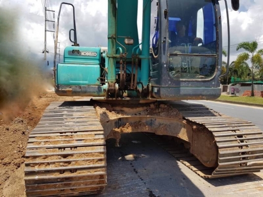 รถแบคโฮ KOBELCO SK200 / YN - 11. , ( รถทำงาน 3,xxx ชม. ) สนใจติดต่อ 081 - 6079515