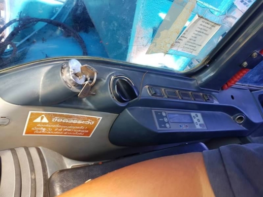 รถแบคโฮ KOBELCO SK200 / YN - 11. , ( รถทำงาน 3,xxx ชม. ) สนใจติดต่อ 081 - 6079515