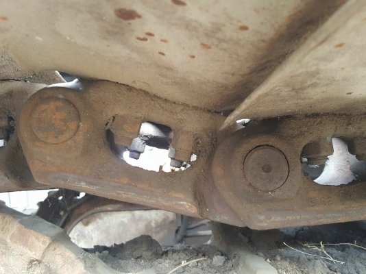 Komatsu PC100L-1 รถเก่านอกญี่ปุ่น ใบแทรกยาว70cm สภาพพร้อมใช้งาน สนใจติดต่อ0813553478(คุณโย)