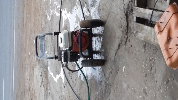 เครื่องฉีดน้ำแรงดันสูง