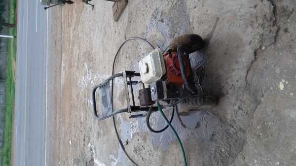 เครื่องฉีดน้ำแรงดันสูง