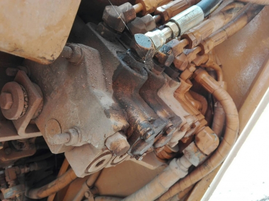 รถเกรด CAT 140 G ราคา 2,200,000 รถกทม.