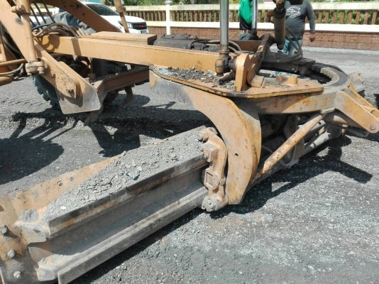 รถเกรด CAT 140 G ราคา 2,200,000 รถกทม.