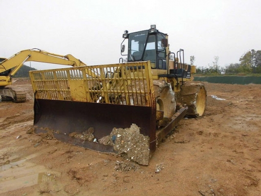รถดันล้อเหล็ก KOMATSU รุ่น WF450T-1 รถดันล้อเหล็ก KOMATSU รุ่น WF450T-1