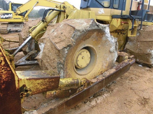 รถดันล้อเหล็ก KOMATSU รุ่น WF450T-1 รถดันล้อเหล็ก KOMATSU รุ่น WF450T-1