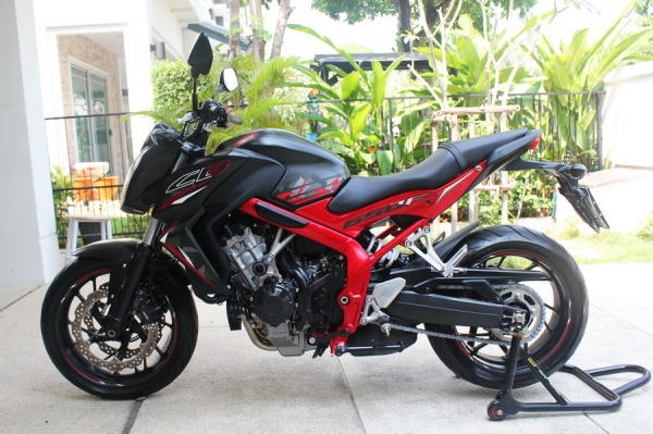 HONDA CB650F ปลายปี 2016(ABS) สีสวยโครงแดงสภาพใหม่มาก HONDA CB650F ปลายปี 2016(ABS) สีสวยโครงแดงสภาพใหม่มาก