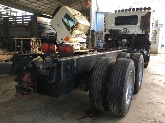 Hino 380 แรง ปี 54 เบรกแห้ง สภาพสวยจัด ยางเต็ม มีระบบลากพ่วง  #จะเอาหัวคัชซีหรือต่อกระบะดั๊มใหม่ #สอบถามได้ค่ะ รถเหนือแท้ๆค่ะ