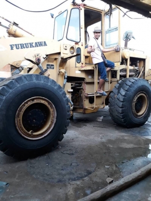 รถตักFURUKAWA