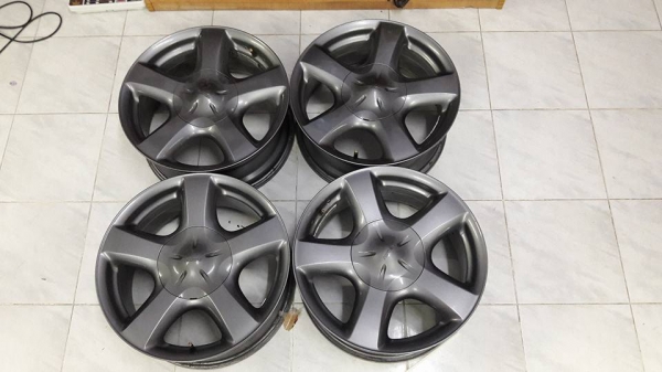 ล้อ All New D Max ขอบ 17 สีเทากันเดิมๆจากโรงงาน มีรอยนิดเดียว1วงใช้งานปกติ ชุดละ4,400฿ บ้านโป่ง.ราชบุรี ต่าง จว.ส่งได้ ขนส่งเอกชน/รถไฟ line 0924241744